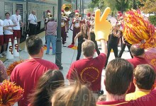 USC Marching Band Rolls Into Town