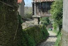 Santa Barbara Middle Schoolers Walk Into Spanish History