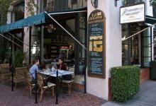 Jeannine’s Opens in La Arcada Court