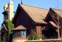 Organist Raises Money for Fire Victims