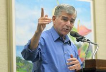 Dukakis to S.B.: ‘Get Cracking’