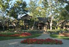 Neverland Rumored to Be Sold to Fashion Designer