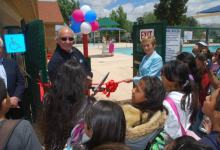 New Cuyama Cools Off in New Pool