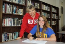 Shannon Slaught Swimming for San Jose State