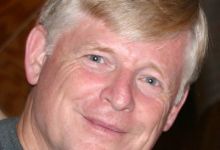 Living Room Founder Gets Fond Farewell