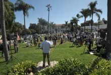 Occupy Santa Barbara Mobs De la Guerra Plaza