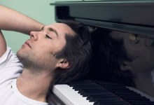 Rufus Wainwright Makes a Welcome Return to Pop Music