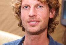 UCSB Anthropologist Studies Reciprocity Among Chimpanzees and Bonobos