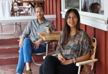 Deck the Halls Brings Holiday Shopping to Ojai