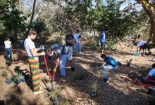 Peruvian Students Visit Cate for “Peaks to Piers” Program
