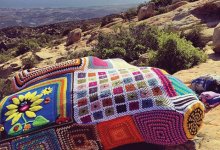 Lizard’s Mouth Gets Yarnbombed