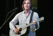 Jackson Browne Shows Off New Material