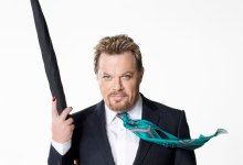 Eddie Izzard Stops in Town on Book Tour