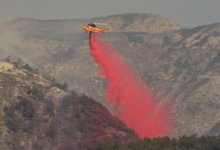 Firefighters Plan to Attack Thomas Fire Before Winds Pick Up at 2 a.m.