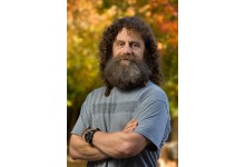 Robert Sapolsky Breaks Down the Biology of Tribalism