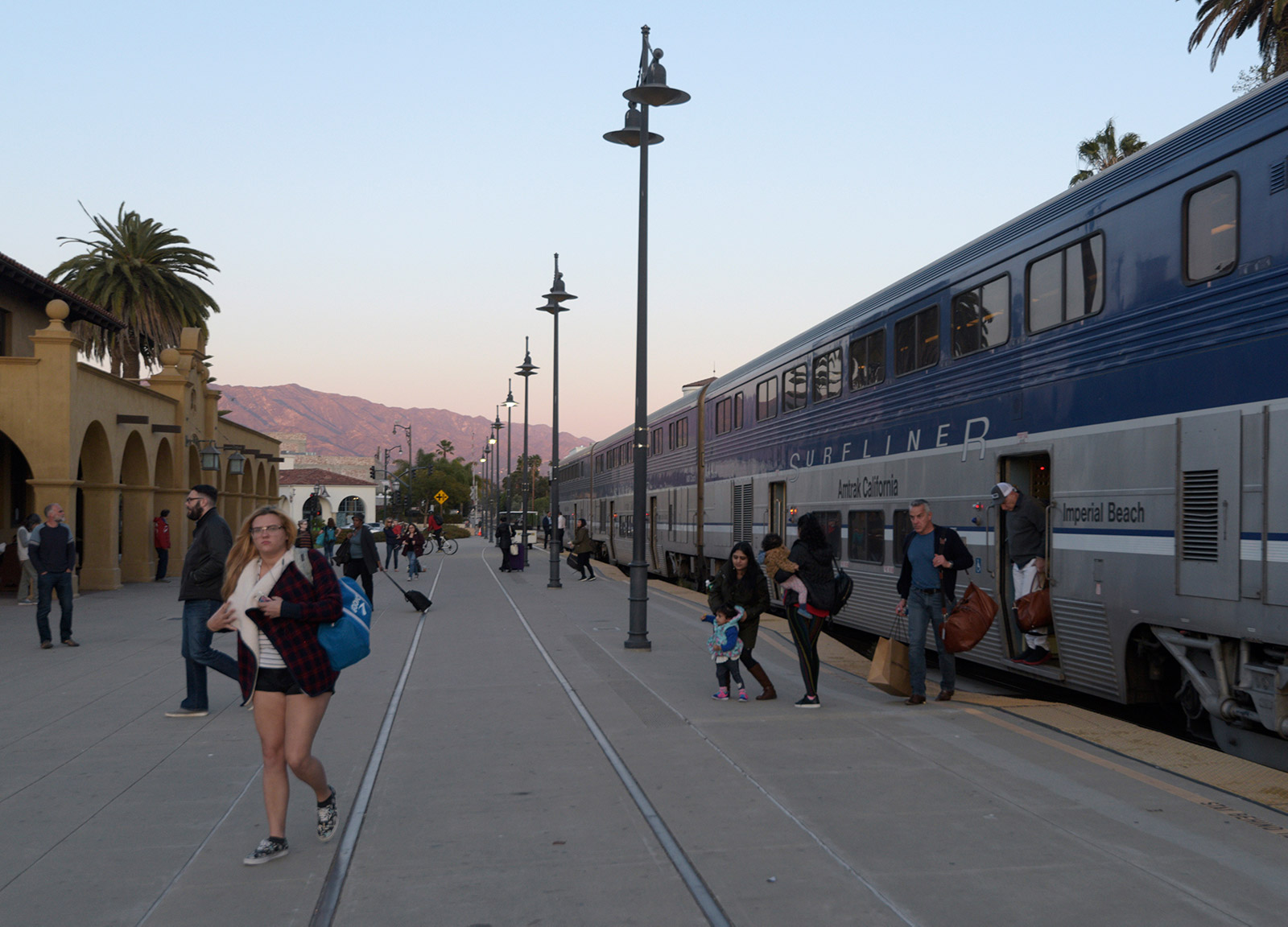 omdraaien in de buurt Lichaam Commuter Train from Los Angeles to Santa Barbara Is Really Coming - The Santa  Barbara Independent