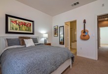 Make Myself at Home: Luxurious Downtown Townhome