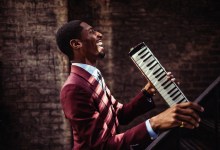 Jon Batiste Gets Audience Clapping