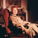 Lois  Lindt