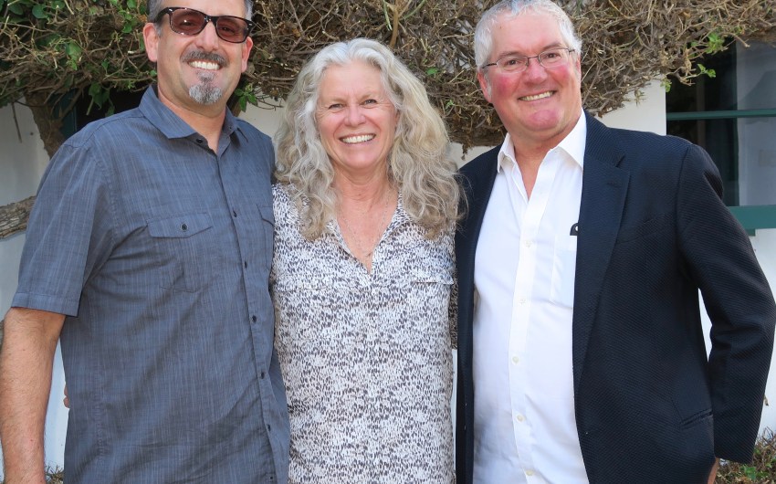 Food From The Heart Hosts Sips & Nibbles