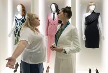 ‘The Hustle’ Fun Despite Mid-Level Humor