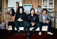 Raconteurs Bring Hit Record to the Bowl
