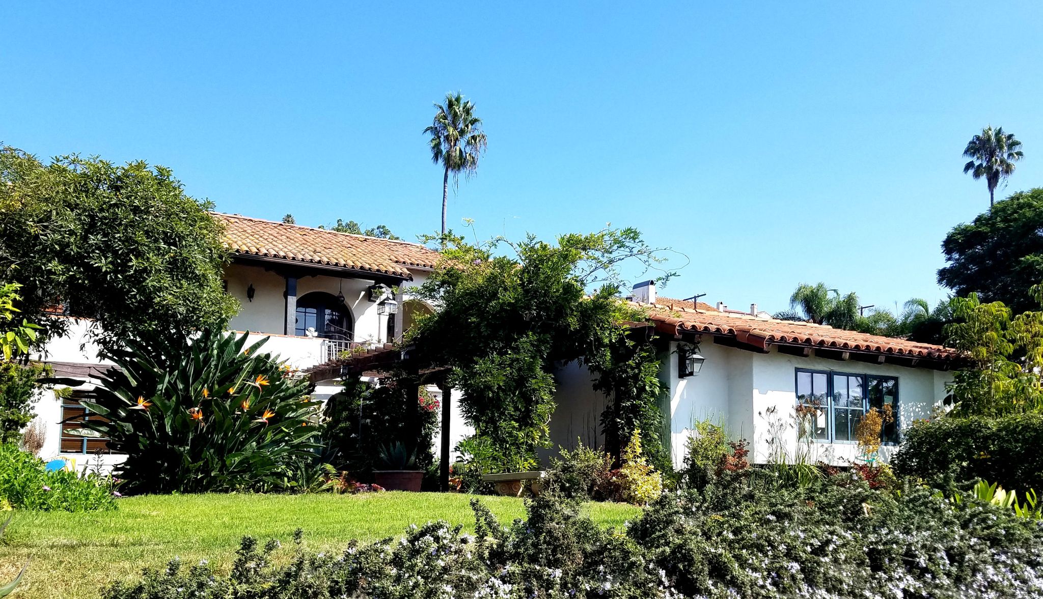 Impressive Adobe Overlooking Cliff Drive The Santa Barbara Independent