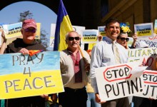 ‘We Are All Ukrainians’: Santa Barbara Rally Draws Hundreds to Courthouse