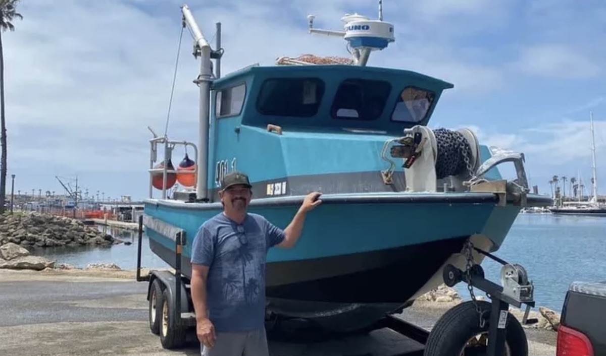 Urchin Diver Scott Thompson Survives FiveHour Swim in Santa Barbara
