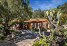 The Home Page: Indoor Reflections and Outdoor Inspirations