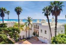 The Home Page: Outdoor Escapes & an Ultimate House Hunt