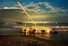 Heal the Ocean Removes Stranded Sailboat from Santa Barbara’s East Beach