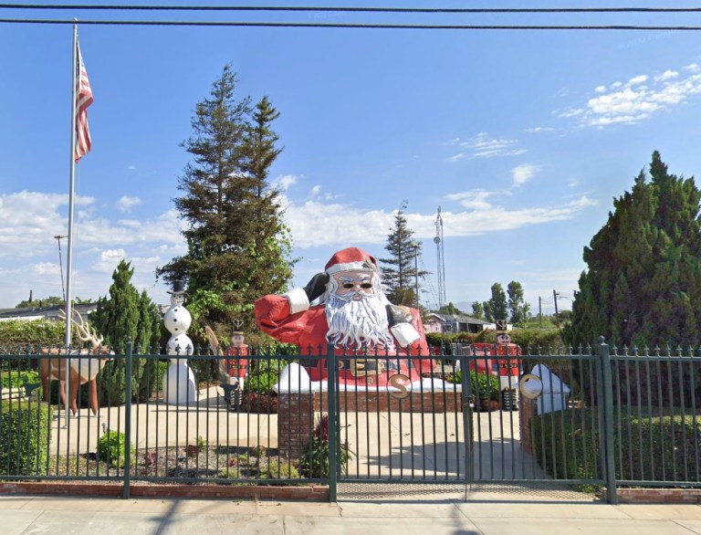 Cannabis Retail Gives Santa Claus Lane a Bright Future The Santa Barbara Independent