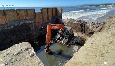 Update on Removal of Last Two Oil Piers at Haskell’s Beach