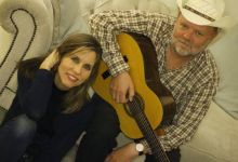 Live: Lucinda Lane with Paper Moon
