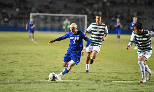 Tim Vom Steeg Captures 300th Win at UCSB With 2-0 Victory Over Cal Poly