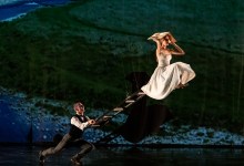 The American Theatre Guild presents “Momix: Alice”