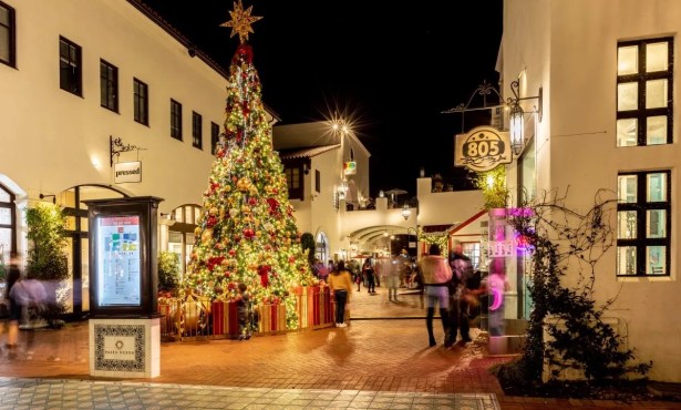 It’s Christmas Once Again in Santa Barbara