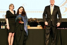 EQUUS Foundation Humanitarian Award presented to RTF Founder Neda DeMayo