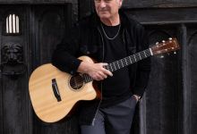 Performance by Laurence Juber