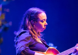 Review | Sarah Jarosz Busts Out of Bluegrass and Broadens Her Reach