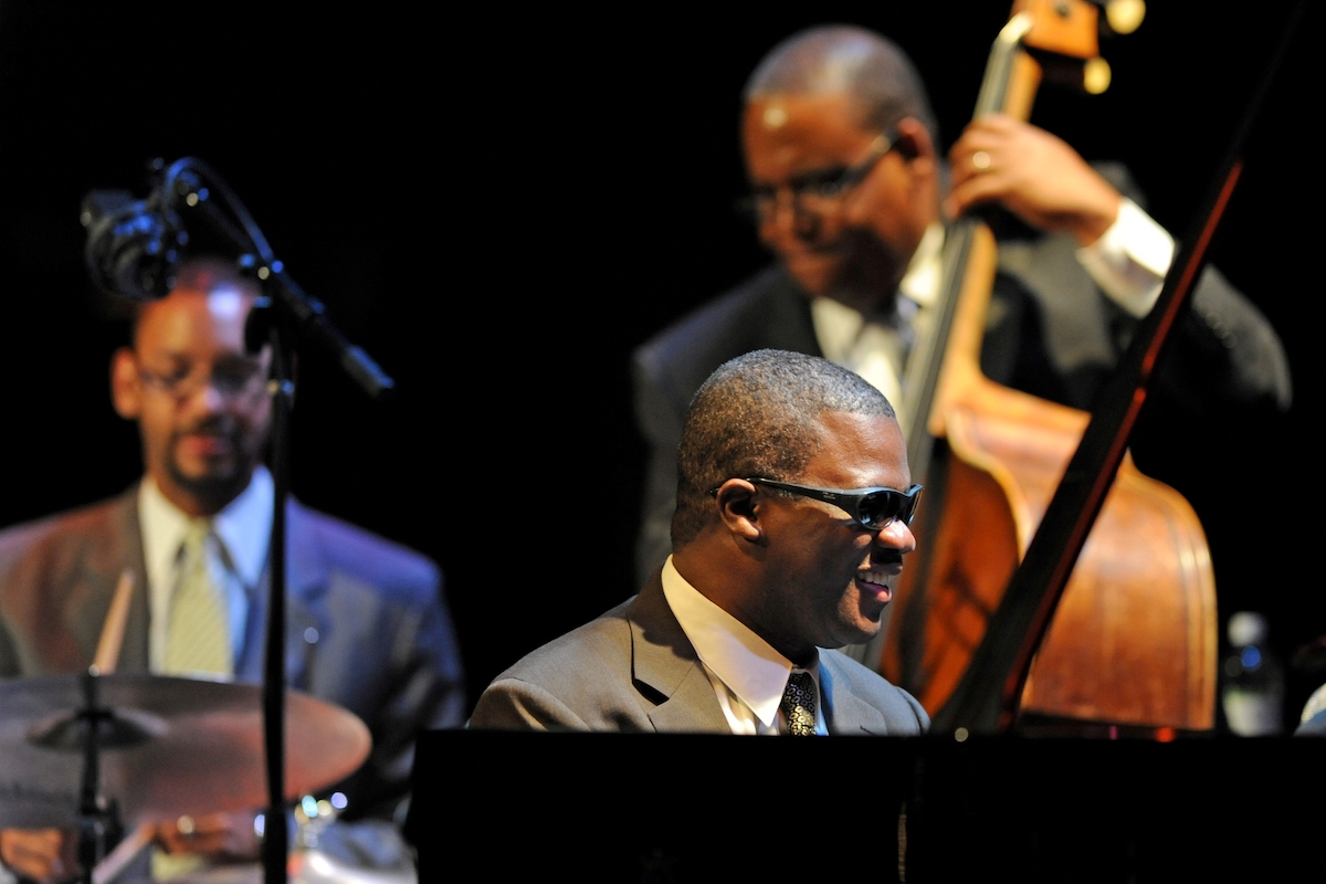 Swinging and Rhapsodizing, in Jazz and Symphonic Style - The Santa Barbara Independent