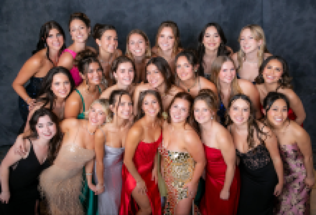 National Charity League Honors 22 Graduating High School Seniors