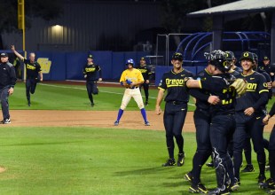 Oregon Baseball Eliminates UC Santa Barbara With 3-0 Win