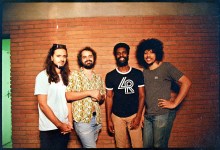 Folkyeah Presents: Boogarins with Triptides