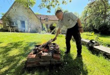 The Threads of Friendship: A Long-Anticipated Reunion in the Loire