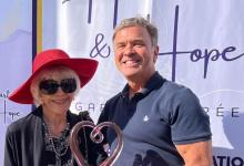 Rona Barrett Receives Hearts & Hope Award from Alzheimer’s Association