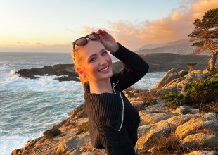 Ariana Sweeps into Sales