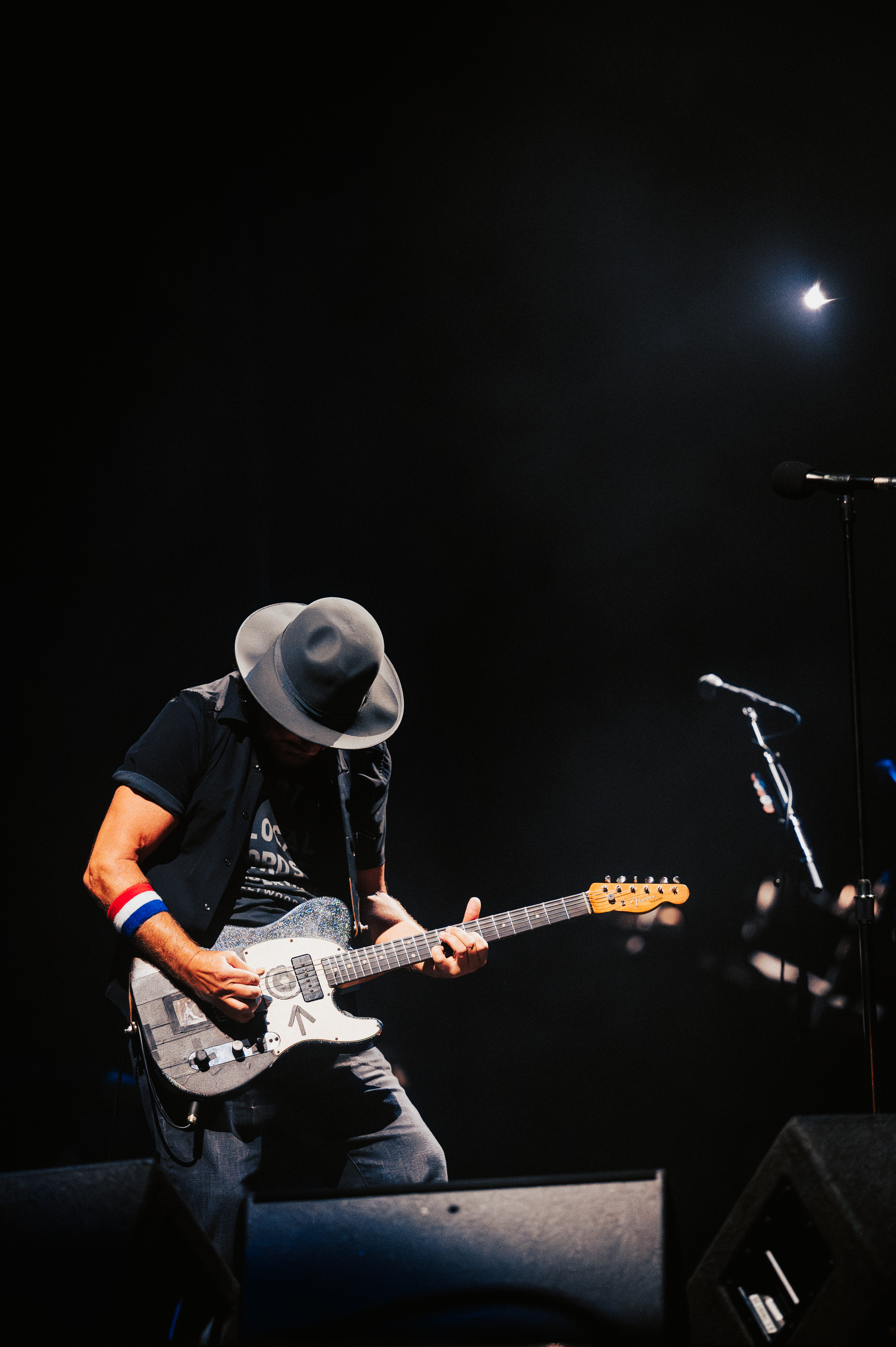 Eddie Vedder's Beachfront Celebration - The Santa Barbara Independent