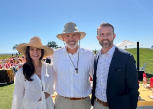 S.B. Rescue Mission Celebrates at Down Under–Themed Fundraiser